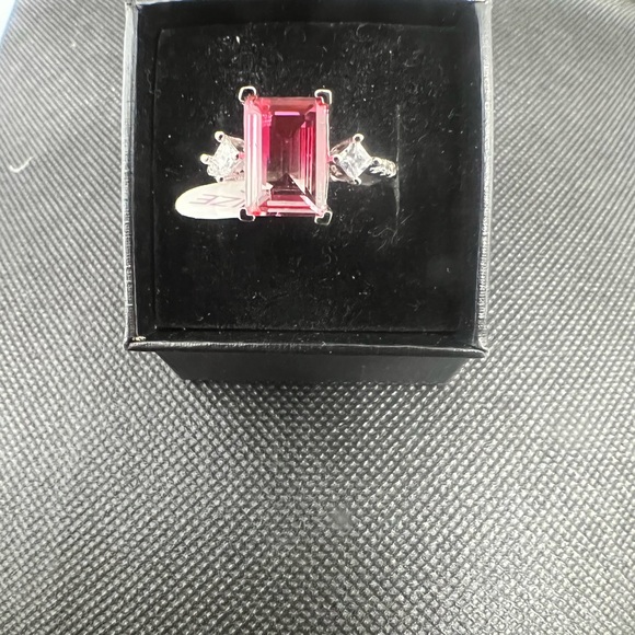 Pink Ombré Ring - Picture 6 of 6